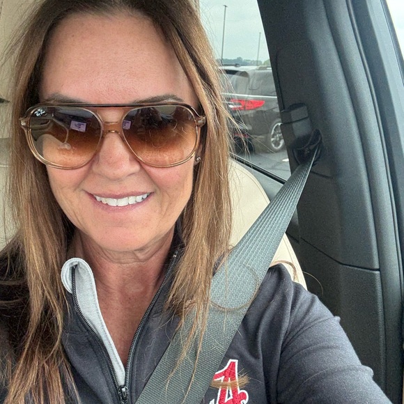 Meet your Posher, Jen - Picture 2 of 11